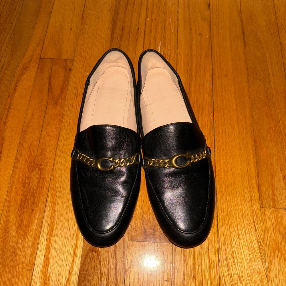 Coach Black Leather Loafers Flats Shoes Gold Helena Chain C Logo size 8.5